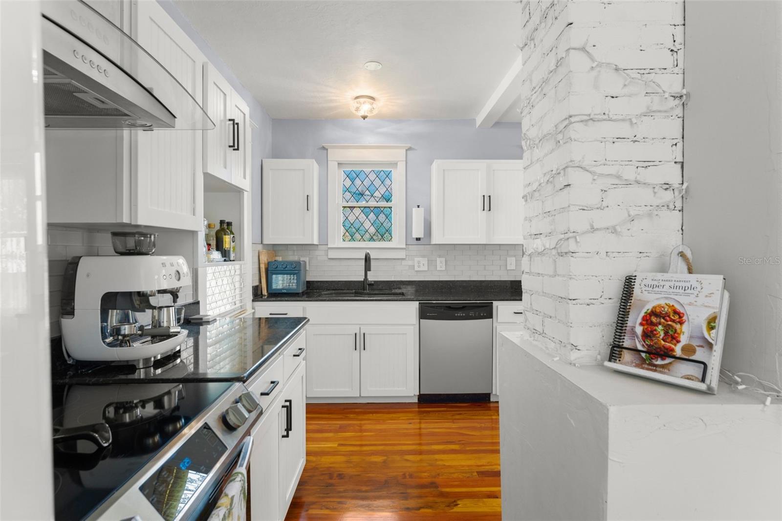 1018 S ELM AVE — photo 12