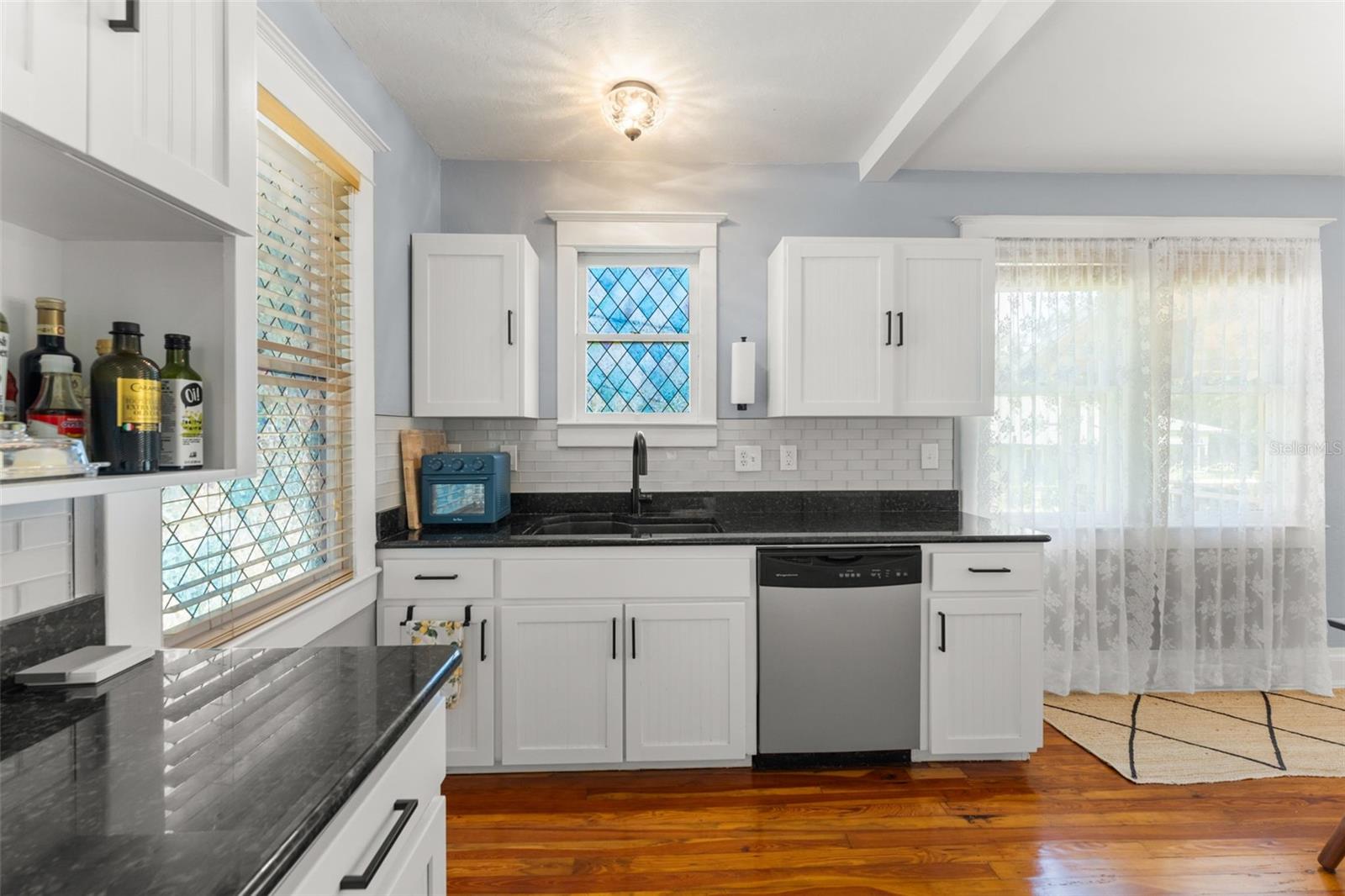 1018 S ELM AVE — photo 8