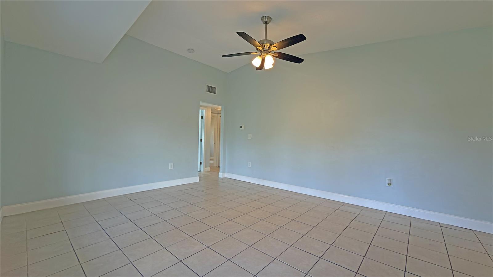 1311 HILLCREST DR — photo 11