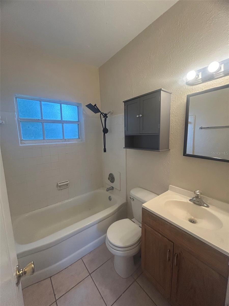 127 COUNTRY CLUB DR — photo 11