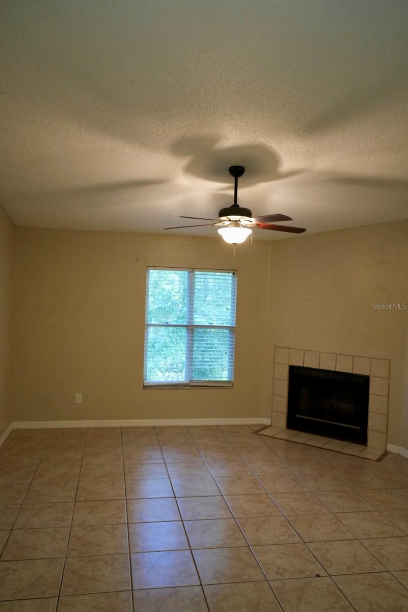 2006 NORTHLAKE DR #2006 — photo 11