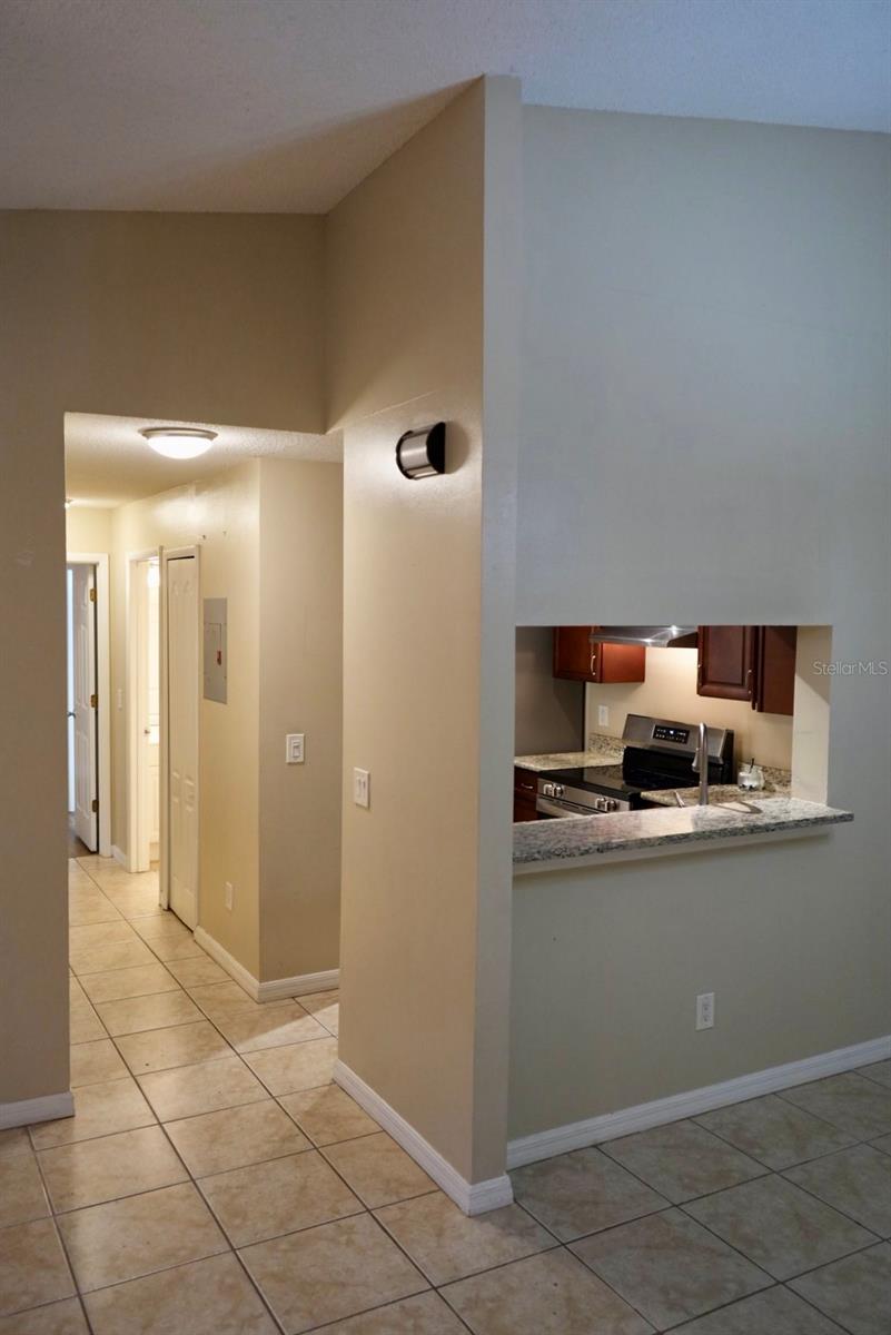 2006 NORTHLAKE DR #2006 — photo 12