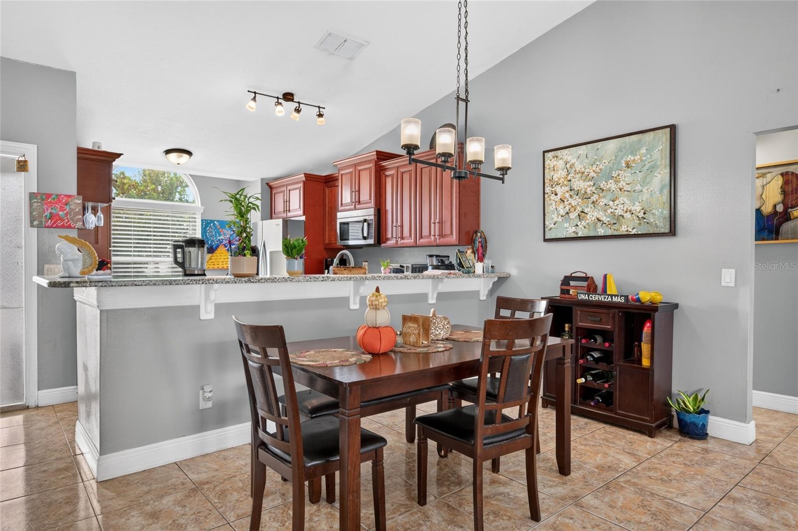7825 SAPPHIRE LN — photo 6