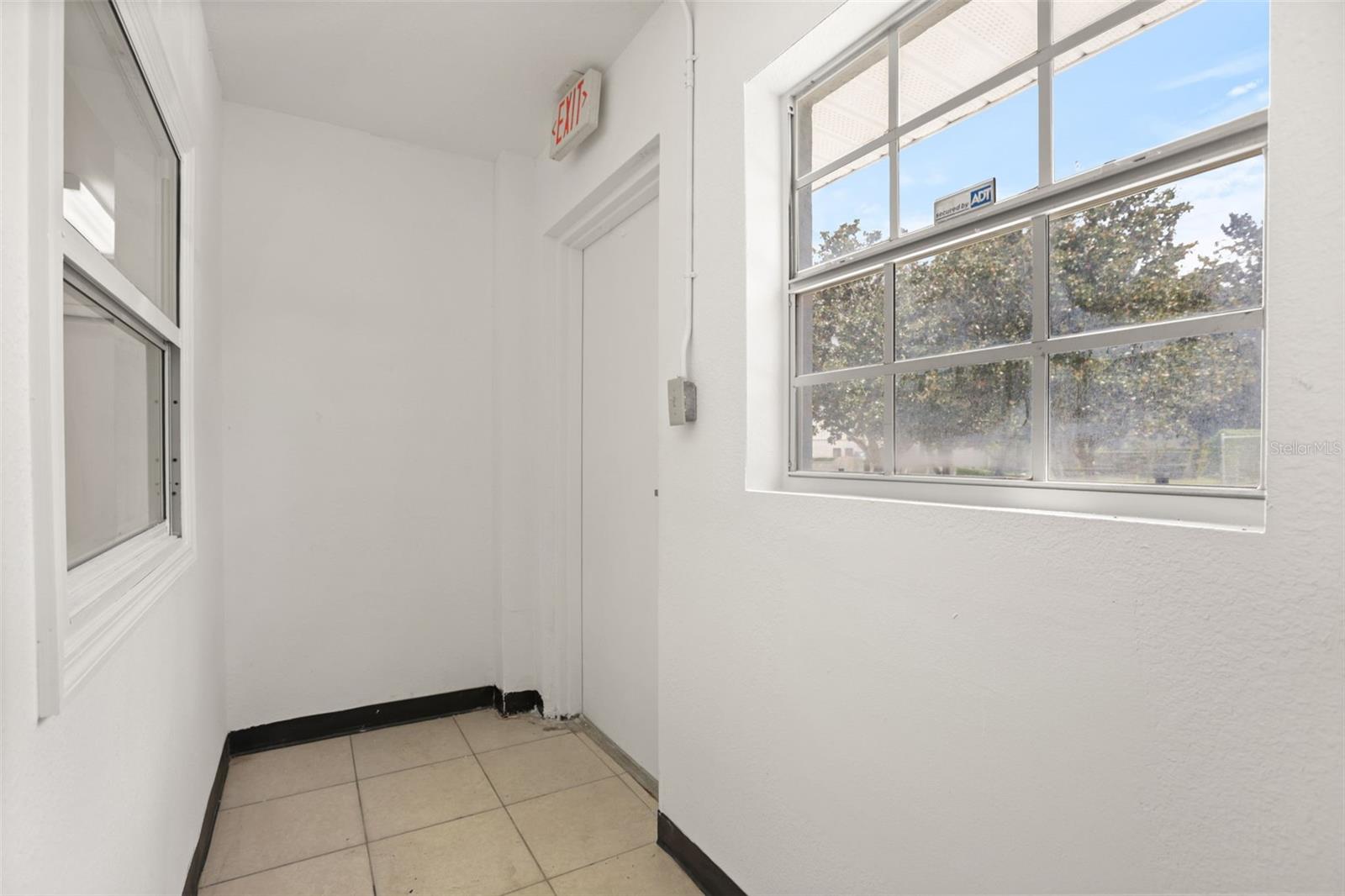 5497 BENCHMARK LN — photo 2