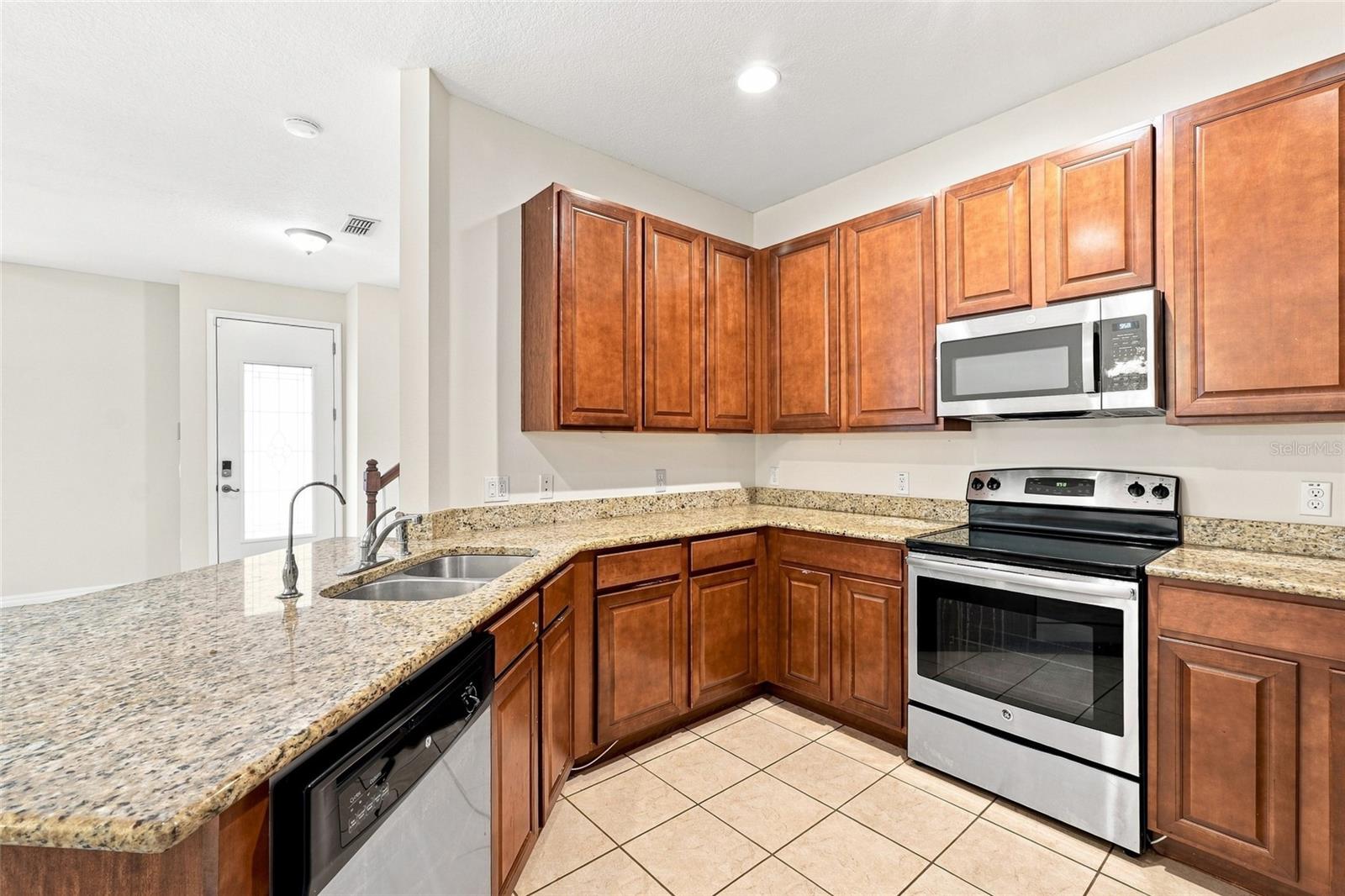 13613 ERIDANUS DR — photo 11