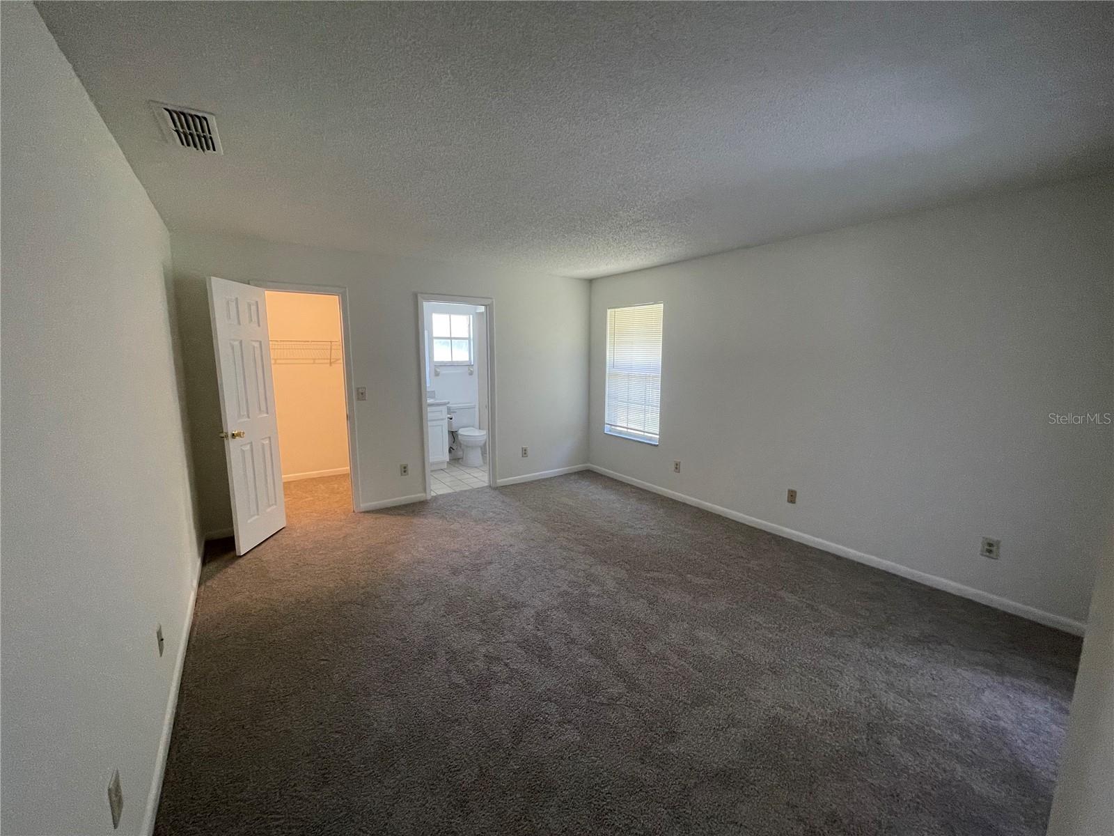 210 LAKEWOOD DR — photo 12