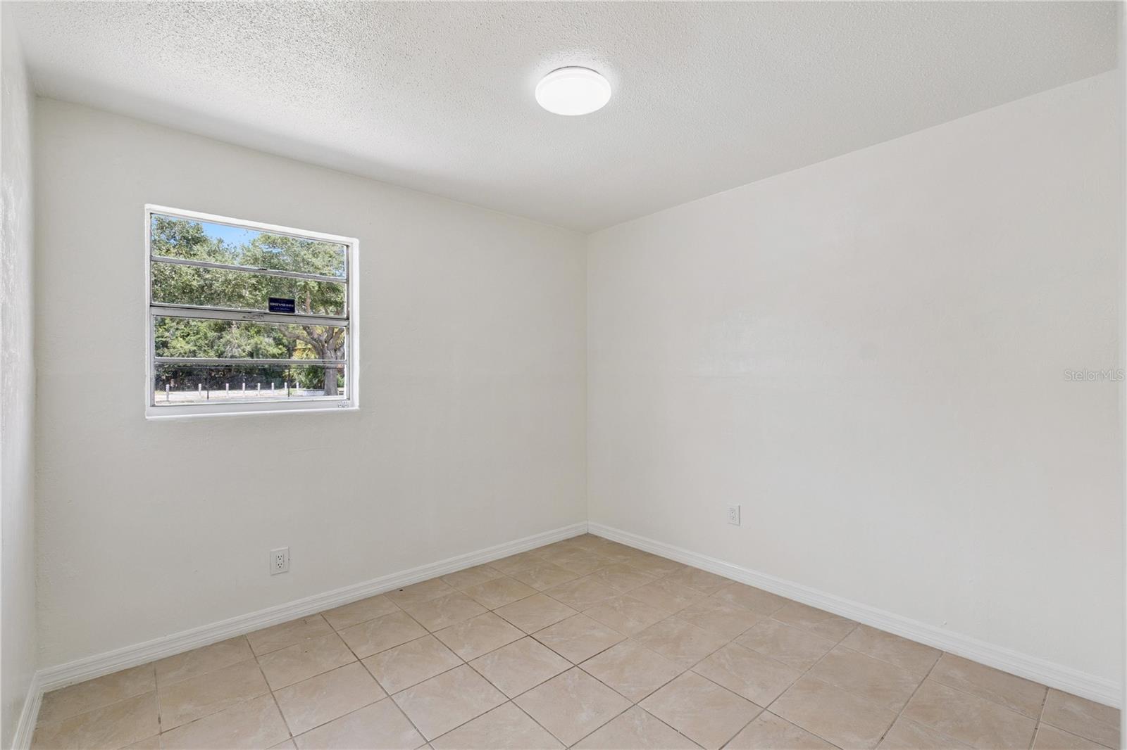875 LOOMIS AVE — photo 11
