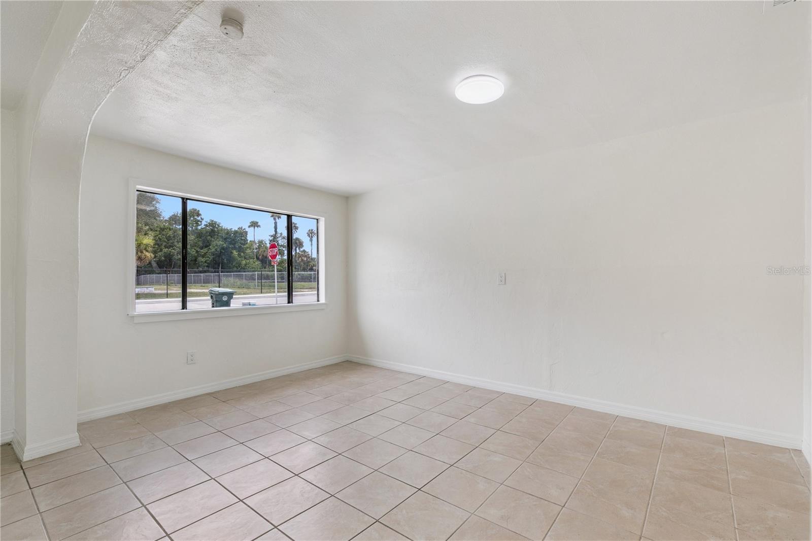 875 LOOMIS AVE — photo 3