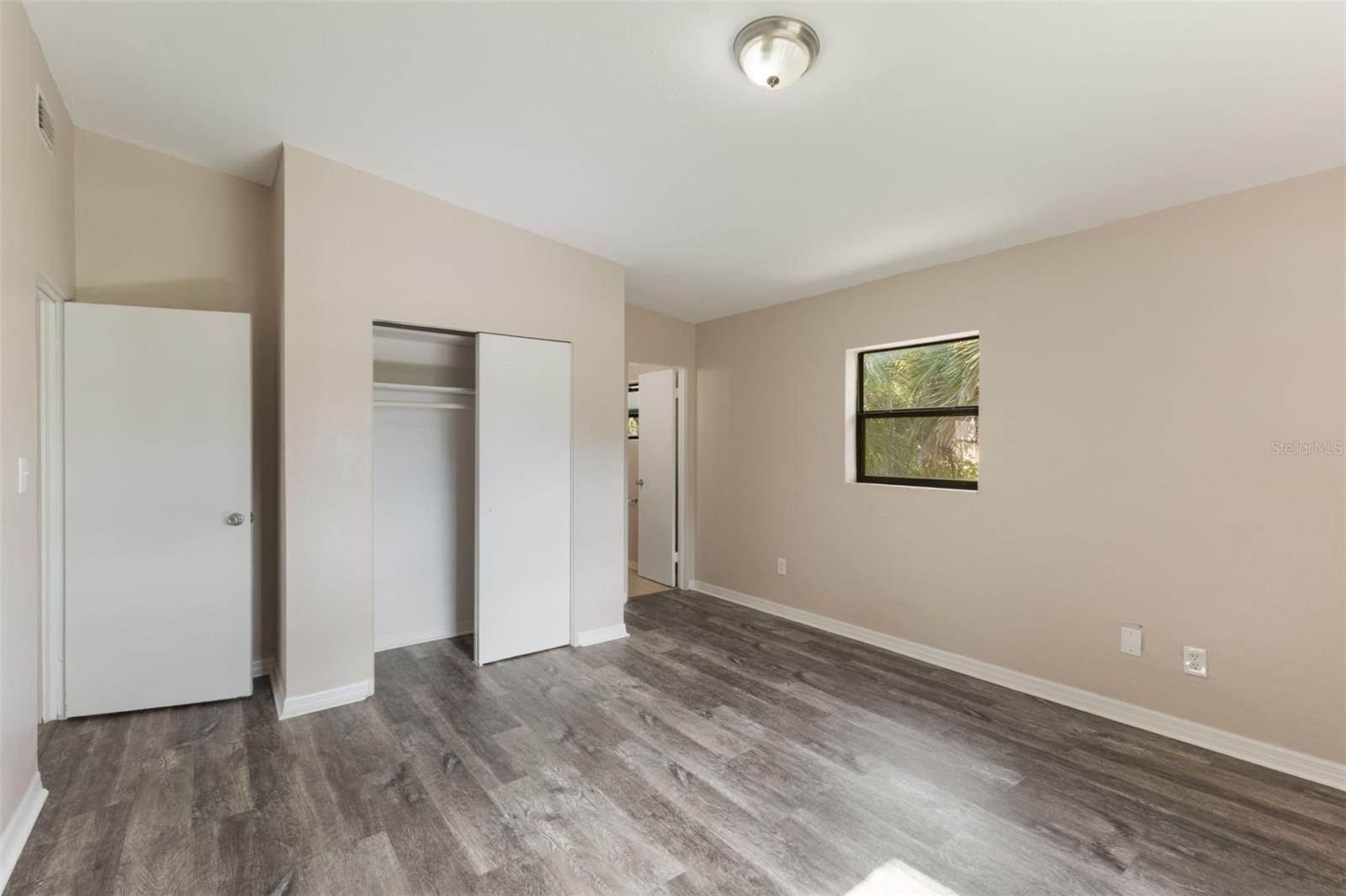212 HOMEWOOD DR — photo 7