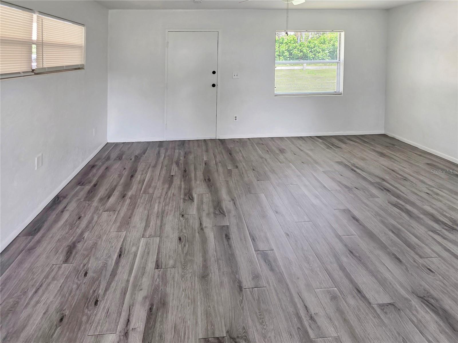 185 E LAKE MARY AVE — photo 6