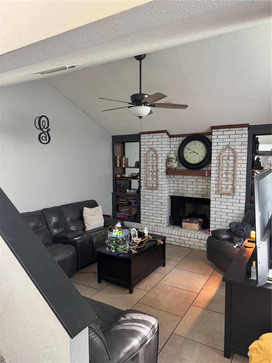 23 WATERFORD CT — photo 3