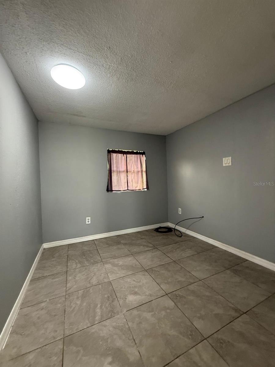 2302 E DANA DR — photo 7