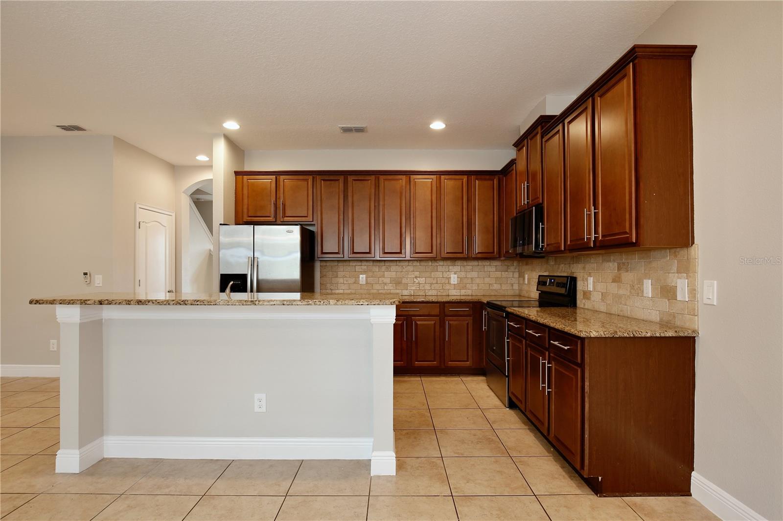 5332 FACTORS WALK DR — photo 7