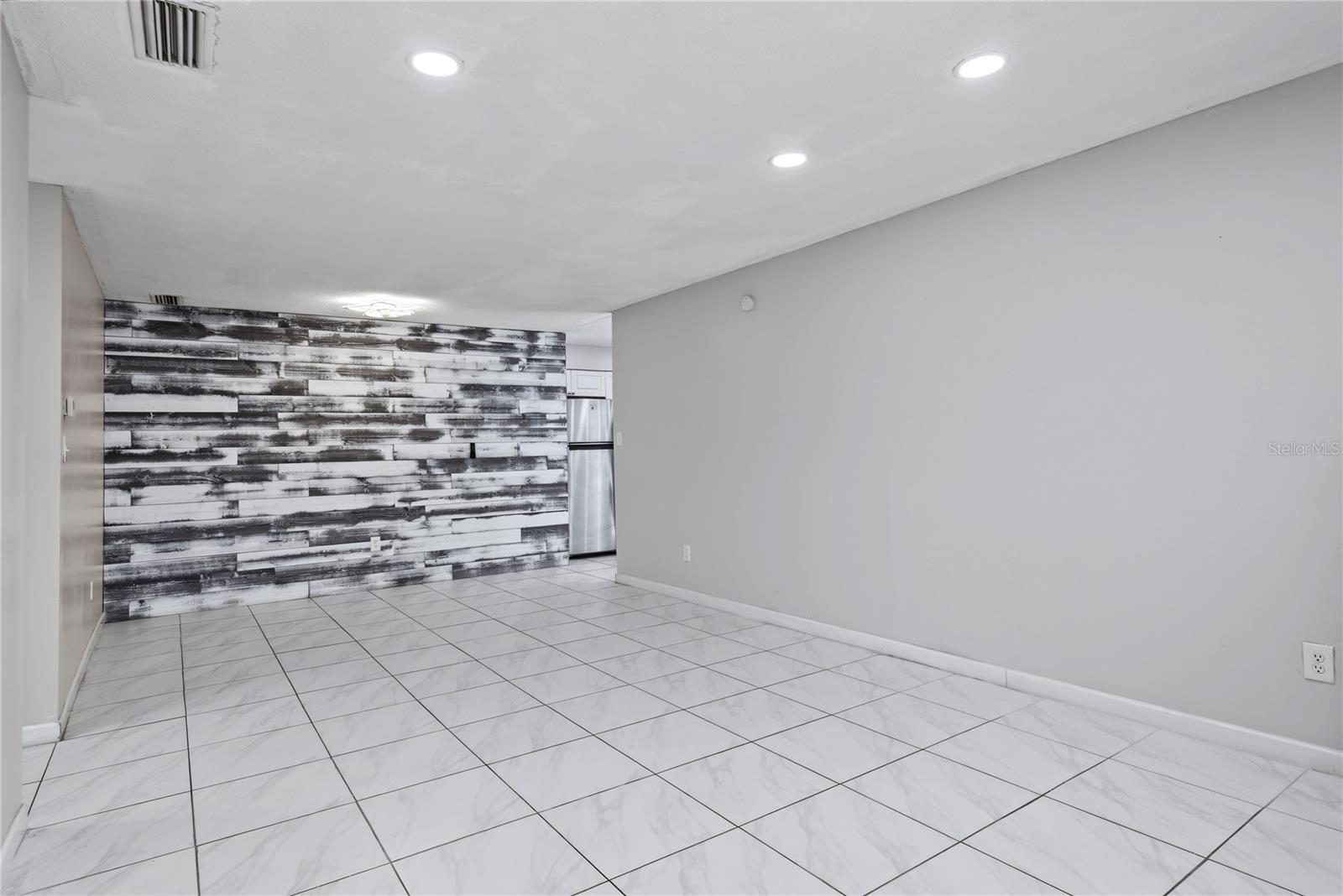 2841 EMPIRE PL — photo 4
