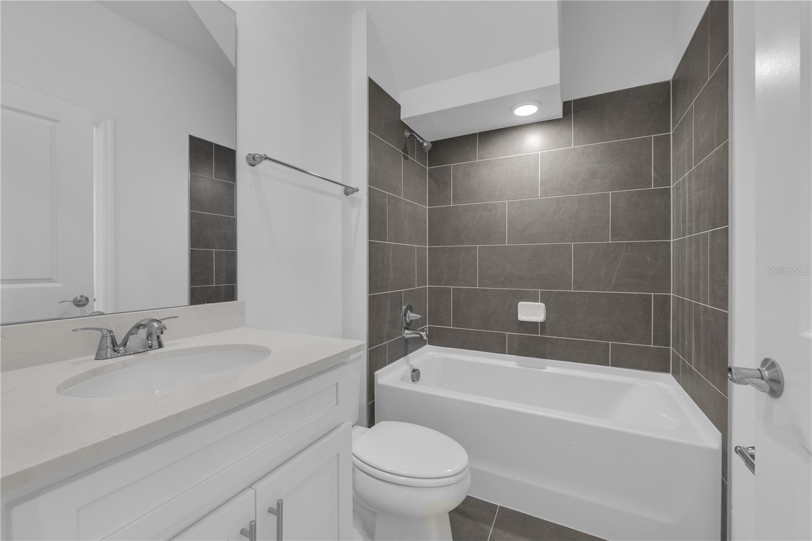 3936 TRIPLE CROWN LOOP — photo 8