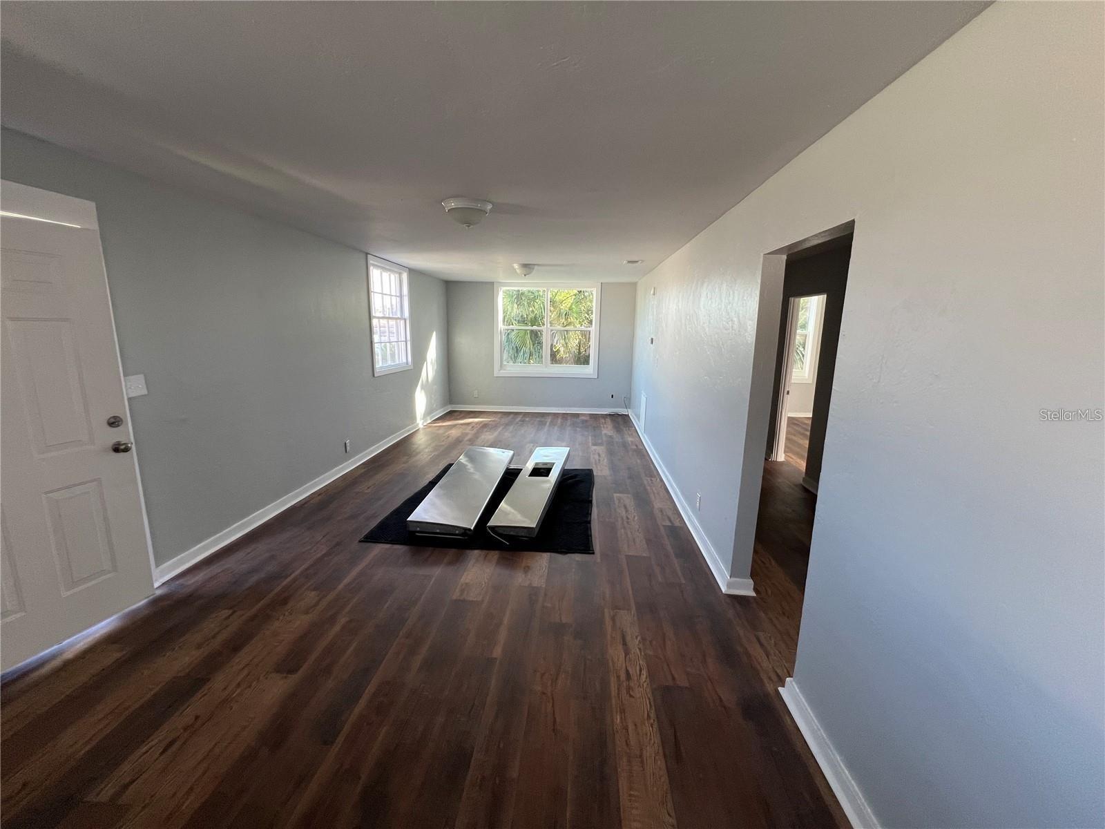 325 S FRANKLIN ST — photo 10