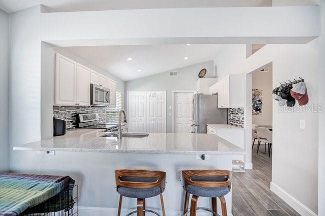 650 REGINA LN — photo 11