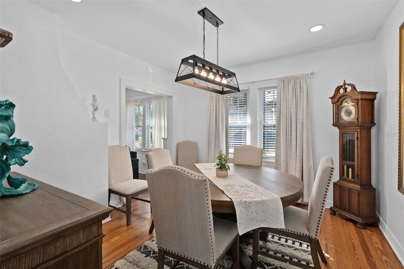241 LEXINGTON DR — photo 12