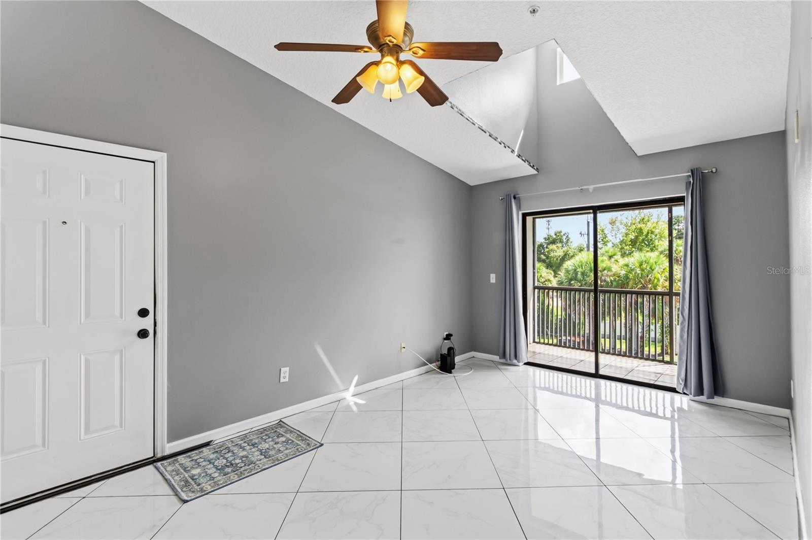 1131 S PINE RIDGE CIR ##31 — photo 4