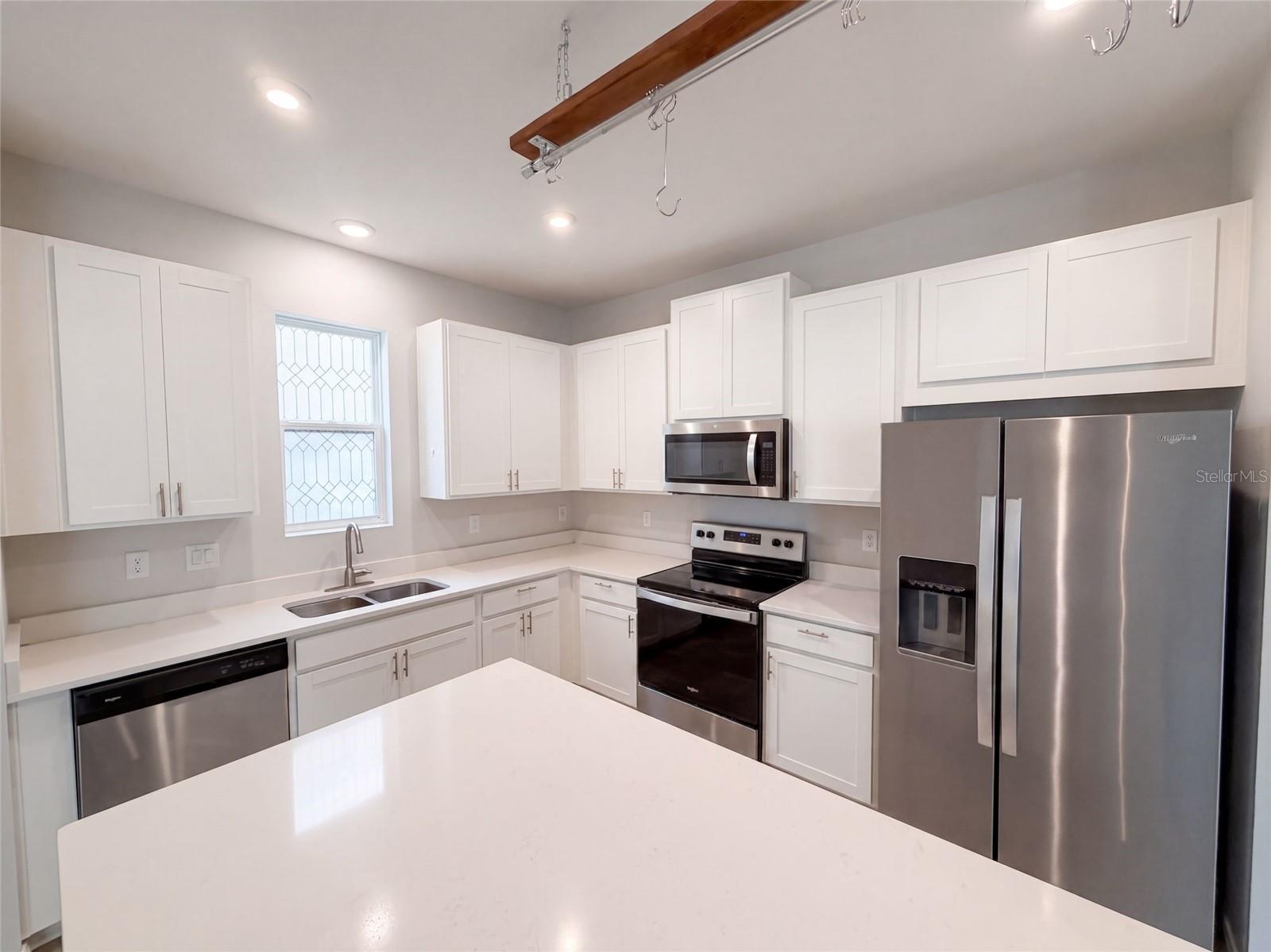 11945 GLOBE ST — photo 12