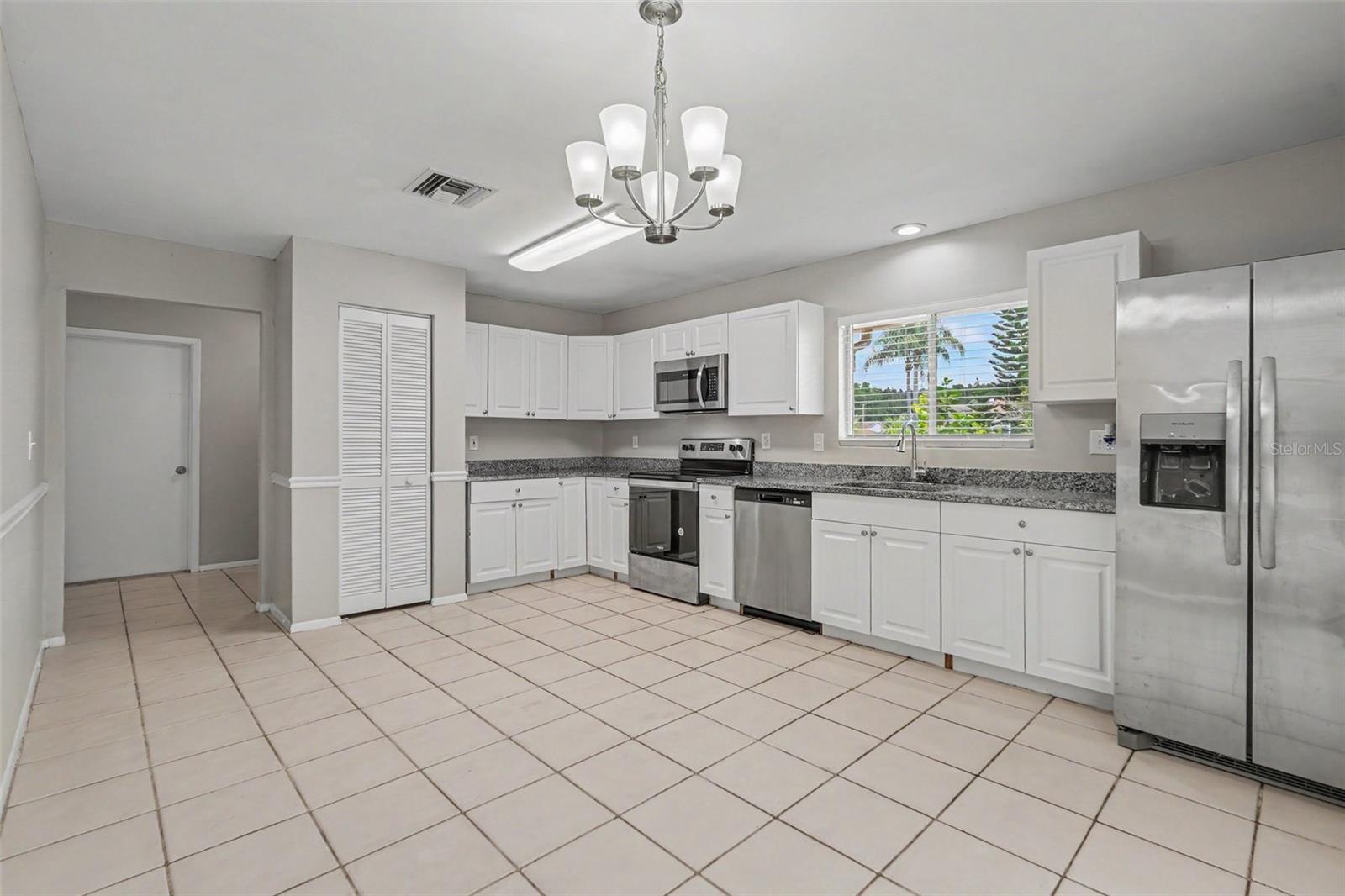 5953 BIRCHWOOD DR — photo 7