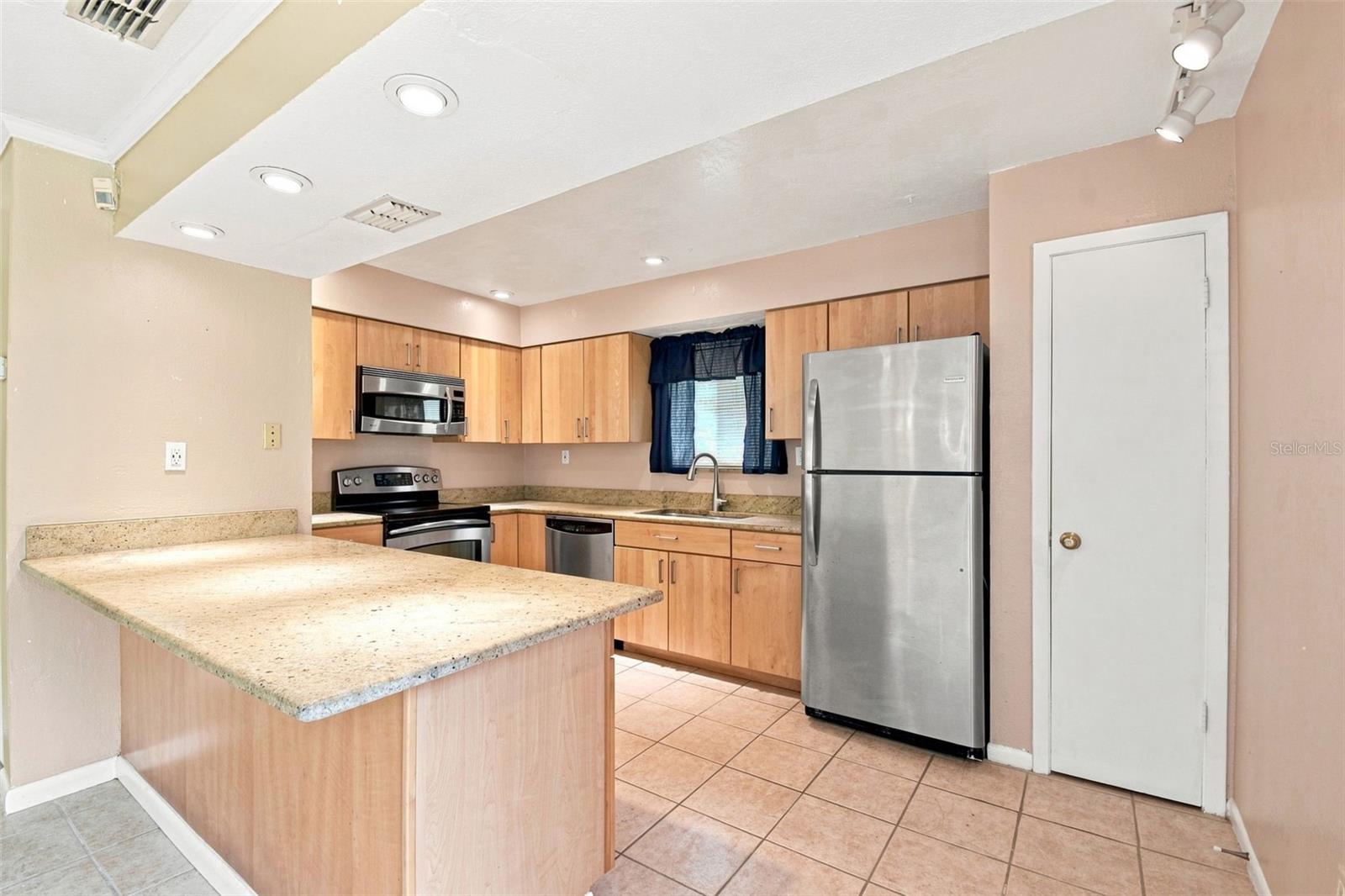 4375 SHADOW CREST PL #34-1 — photo 12