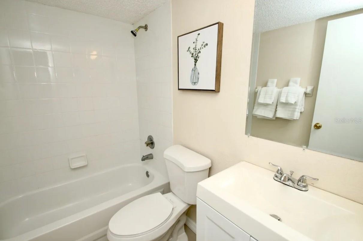 1350 VIRGINIA AVE #01 — photo 9