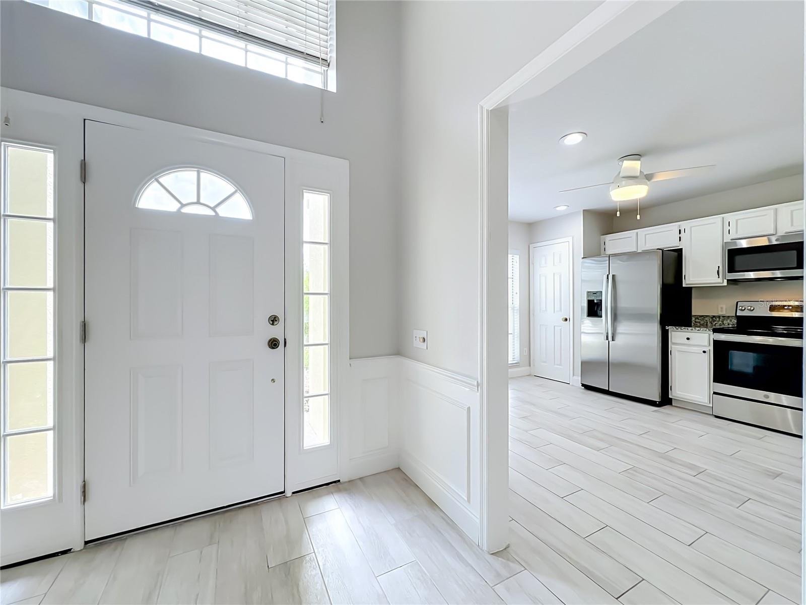 900 W CHARING CROSS CIR — photo 8