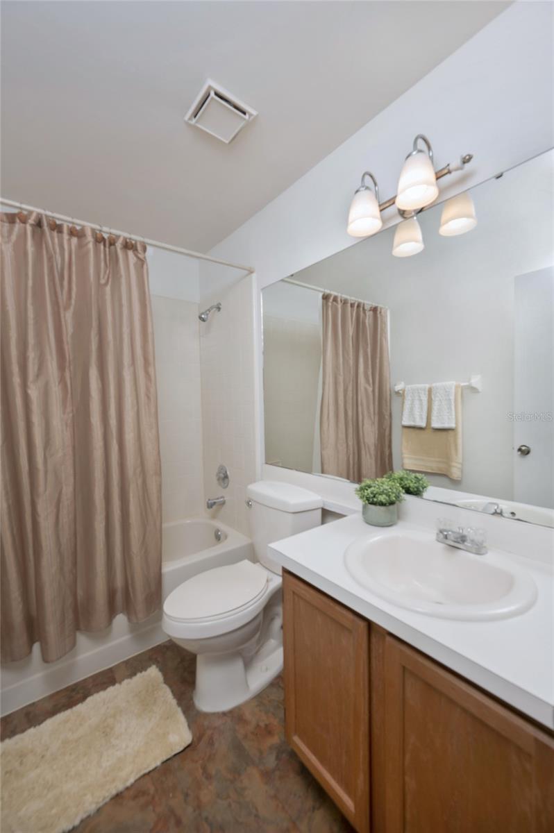 102 CANDLEWICK CT — photo 10