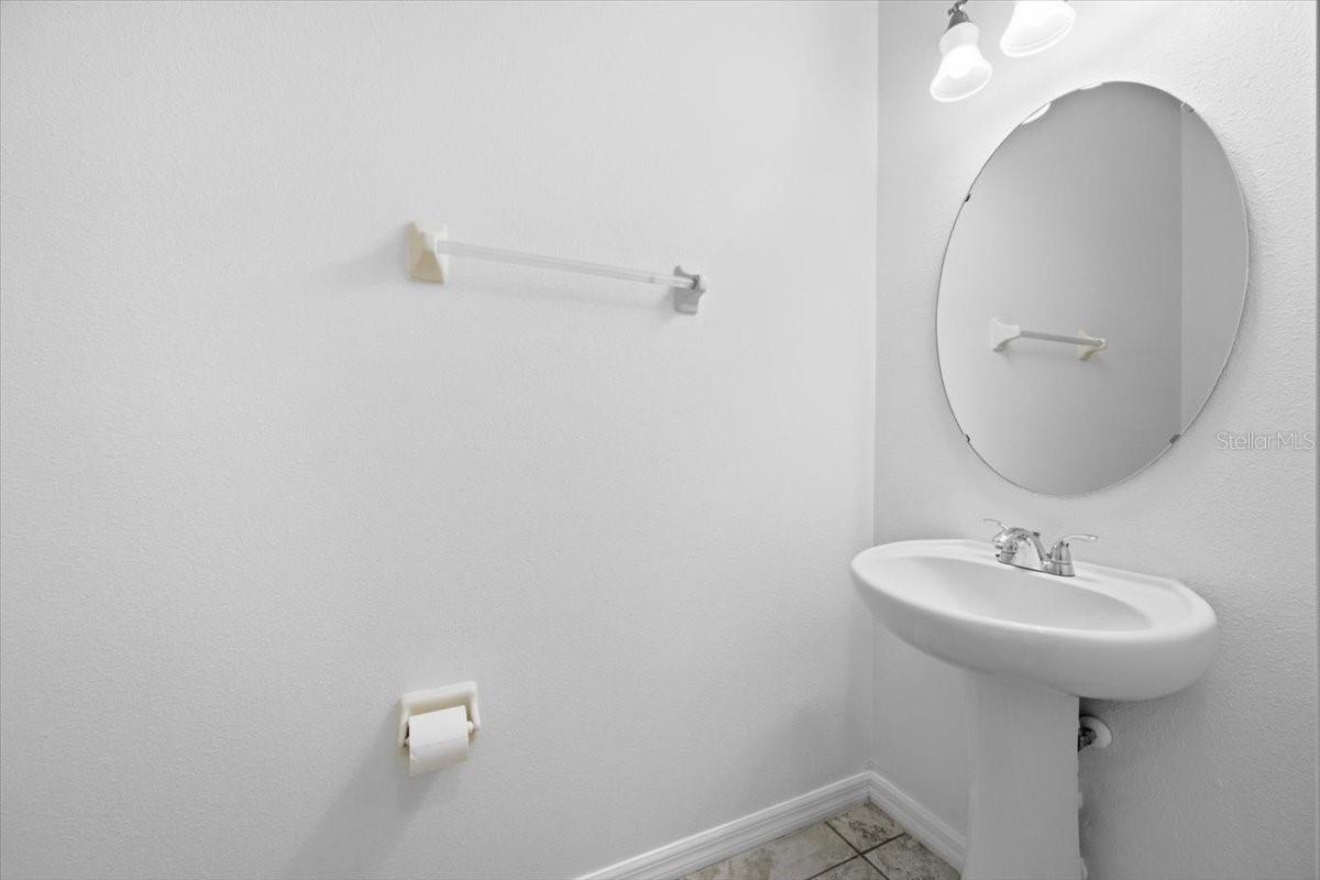 3606 RODRICK CIR — photo 8