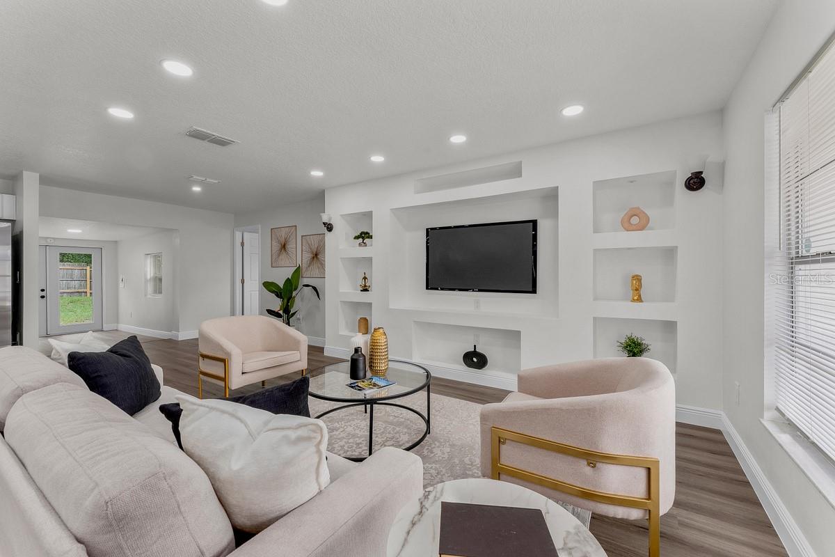 2 BLAINE TREE PL — photo 10