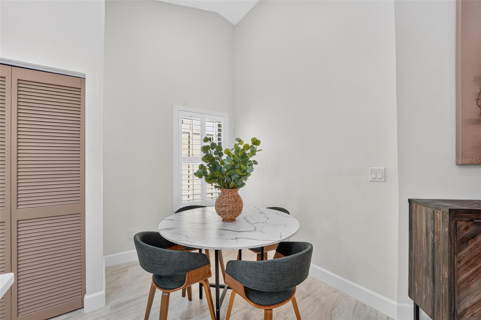 736 PINE SHORES CIR — photo 11