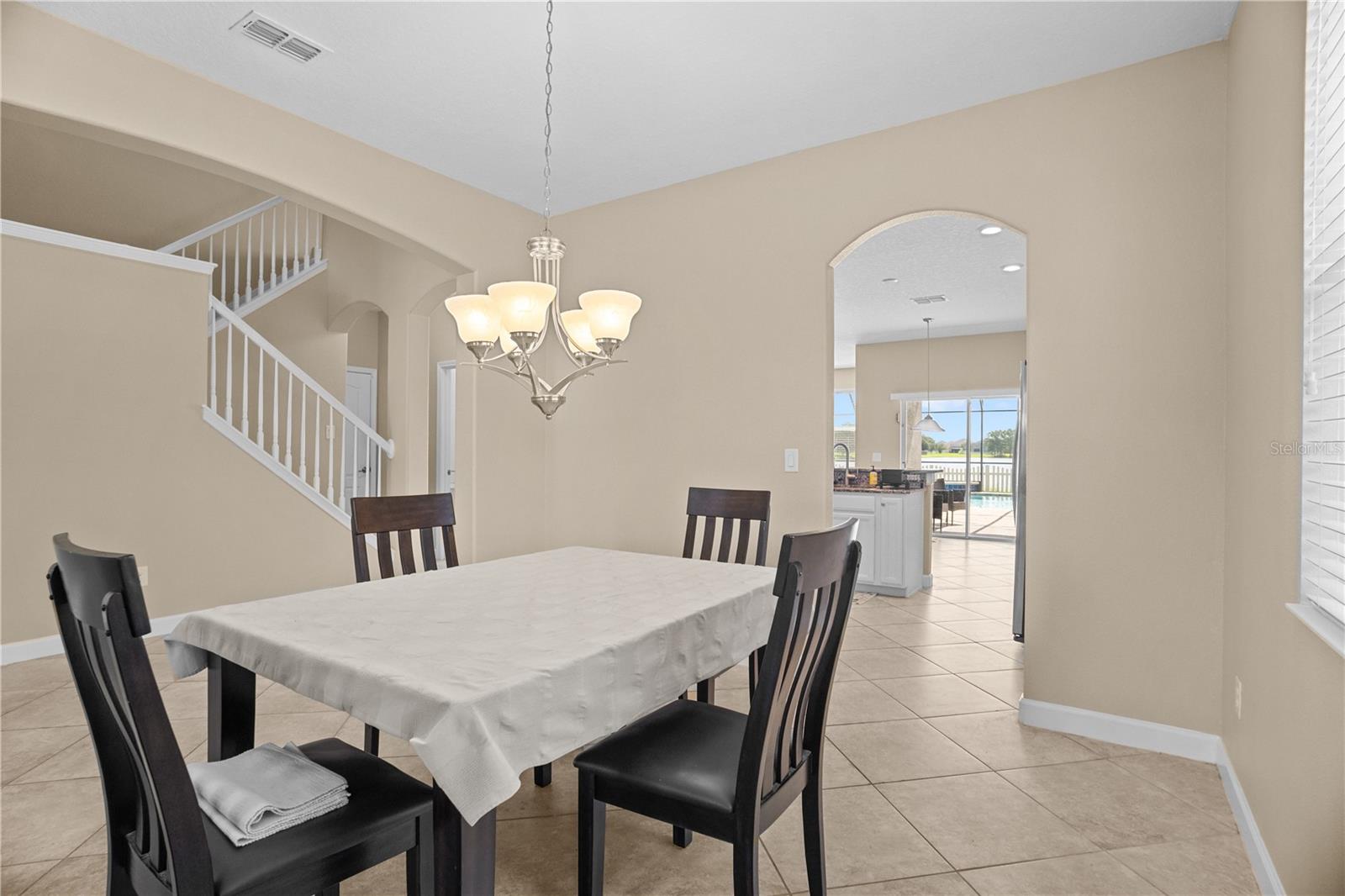 1586 THETFORD CIR — photo 11