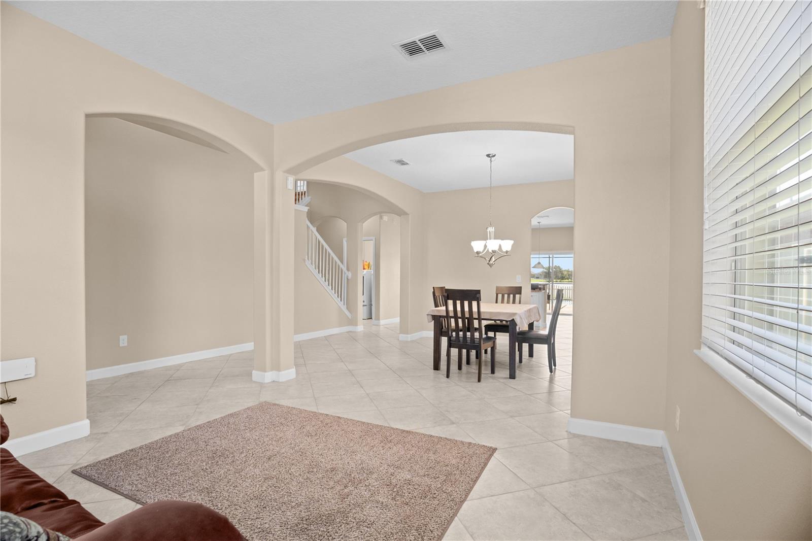 1586 THETFORD CIR — photo 10