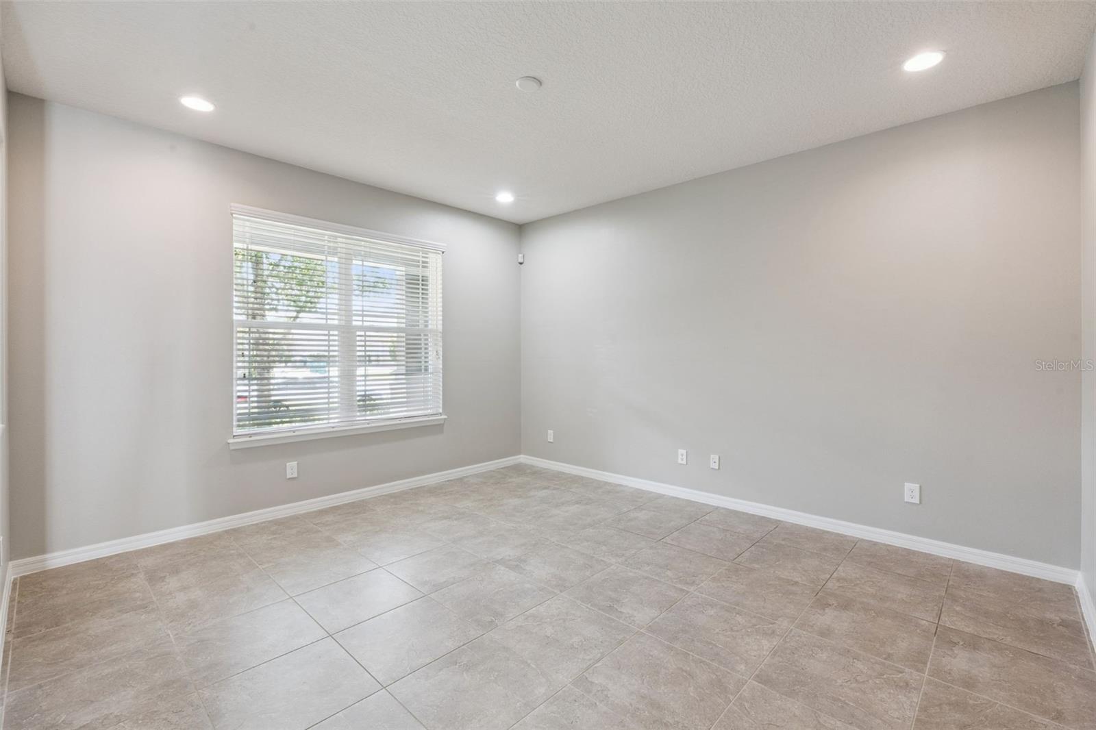 8650 VEDDER LN — photo 5
