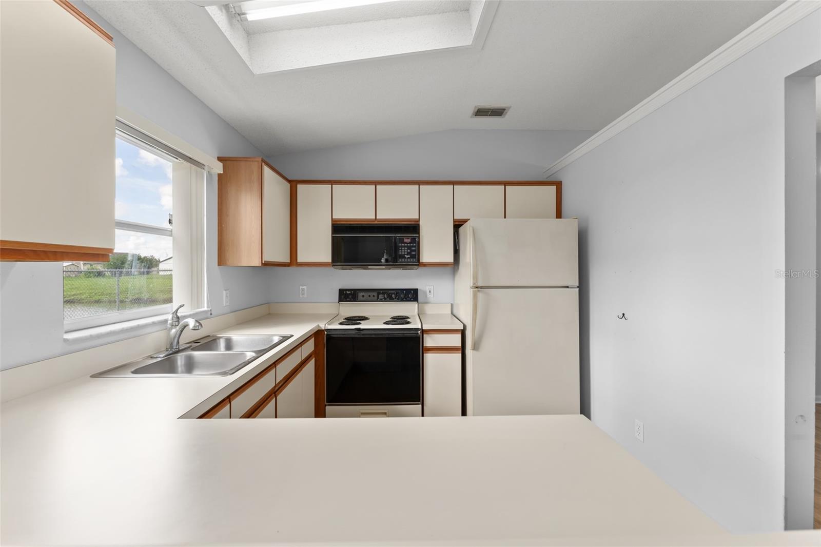 1280 TYLER LAKE CIR — photo 10