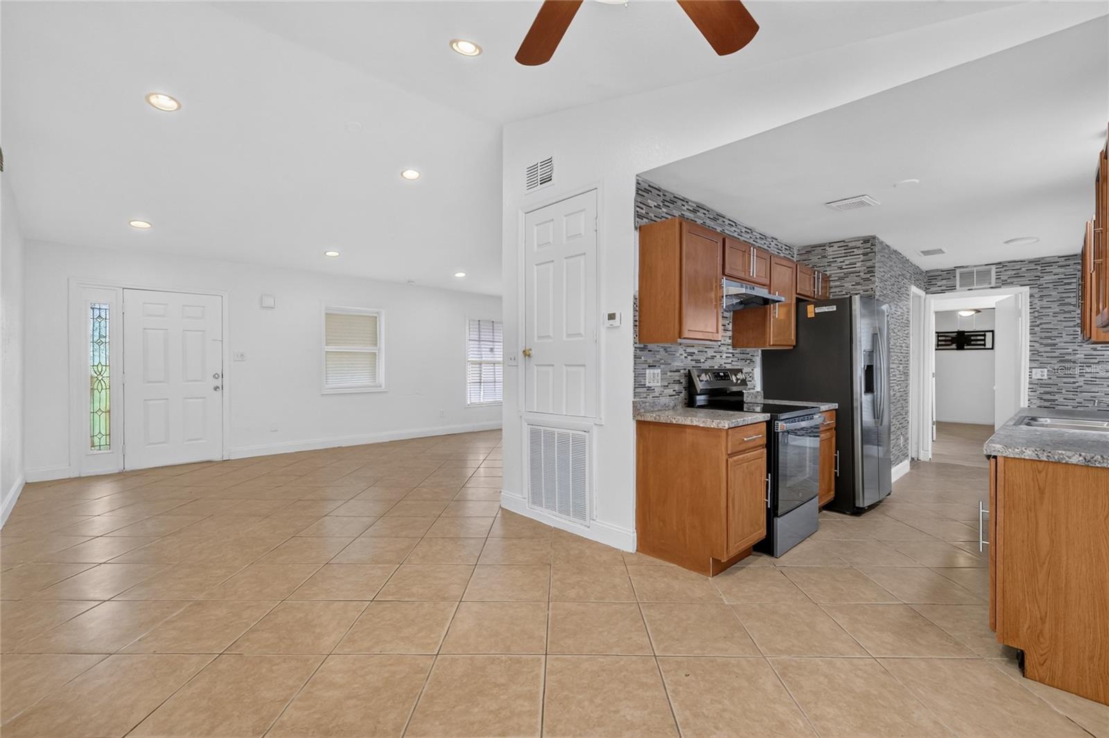 3106 KNIGHTSBRIDGE RD — photo 11