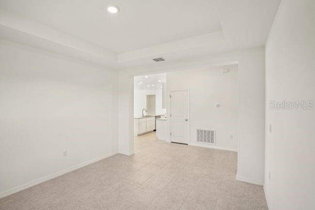 106 LEE DR — photo 8