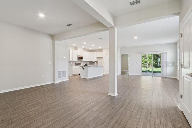 31 WHITTINGHAM LN — photo 9
