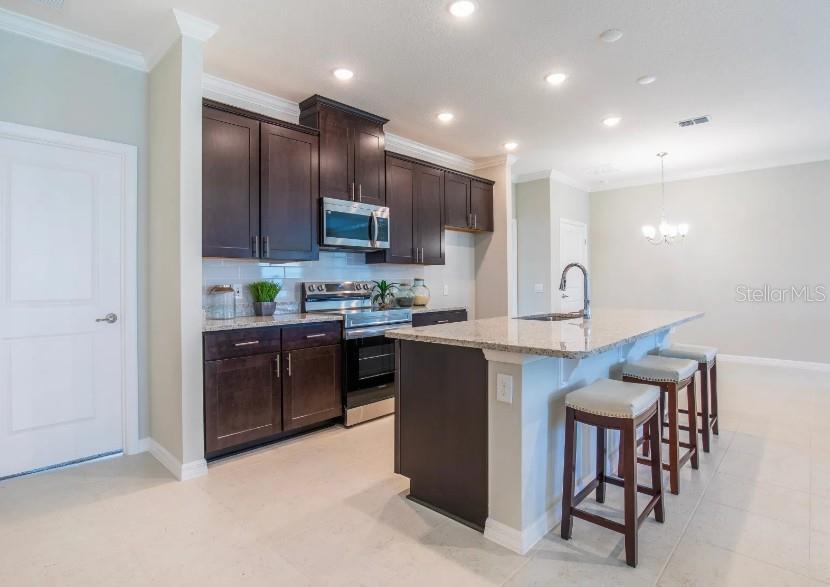 39 POPLAR DR — photo 3