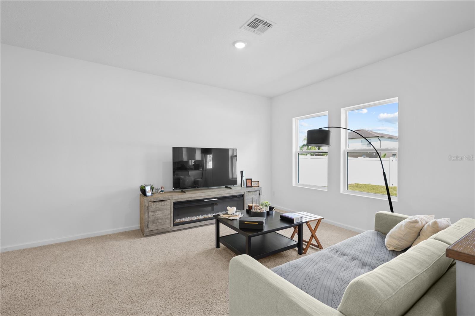 1451 DALKEITH CV — photo 8
