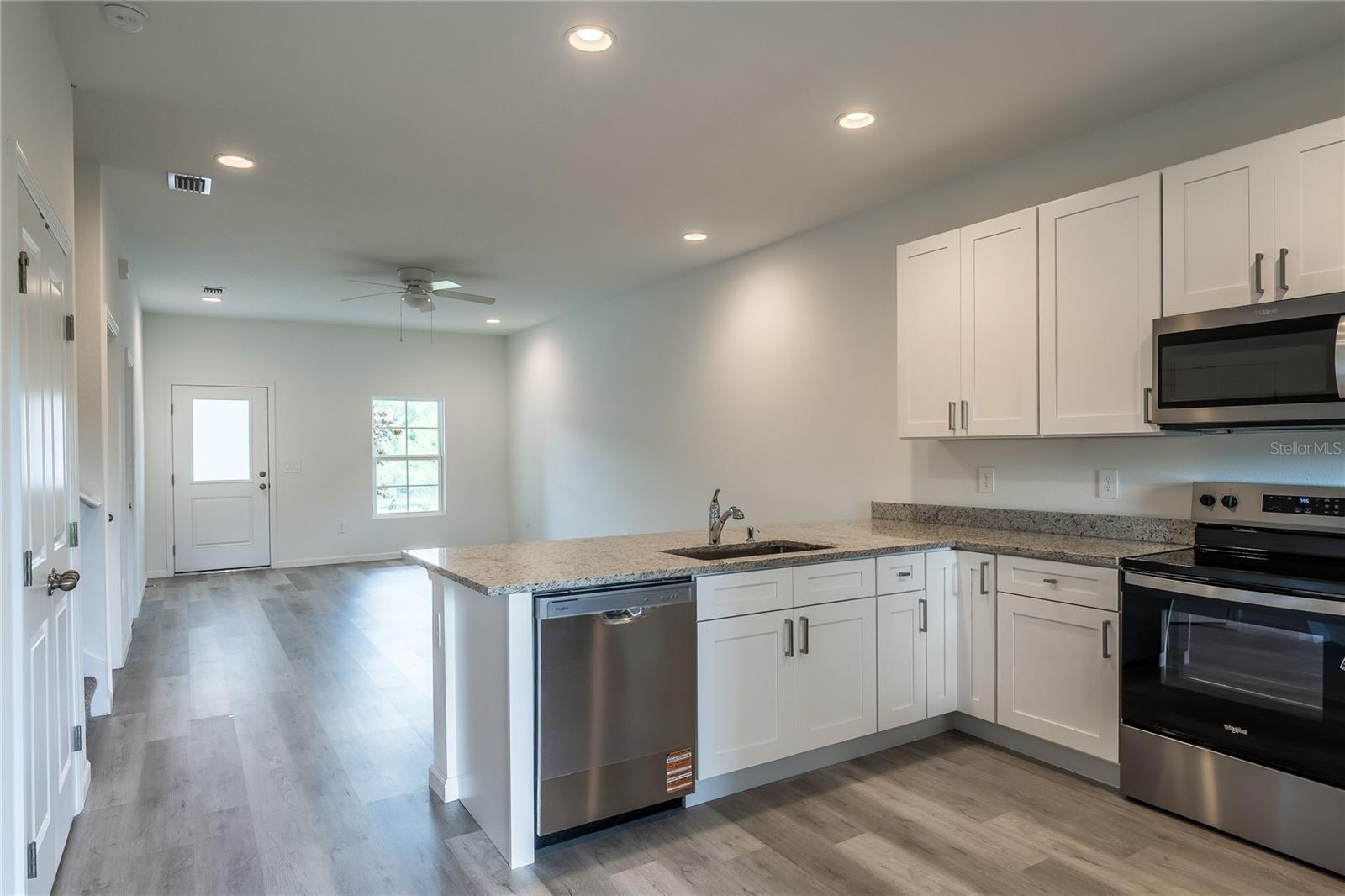 5353 VISTA LAGO DR — photo 10