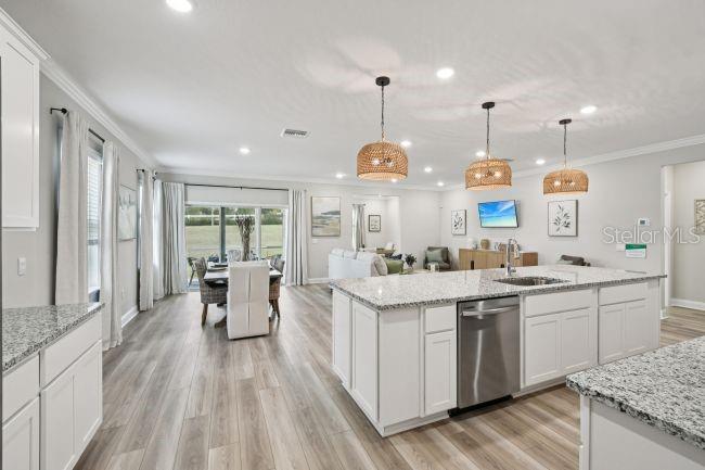 50 WOODBURY DR — photo 10