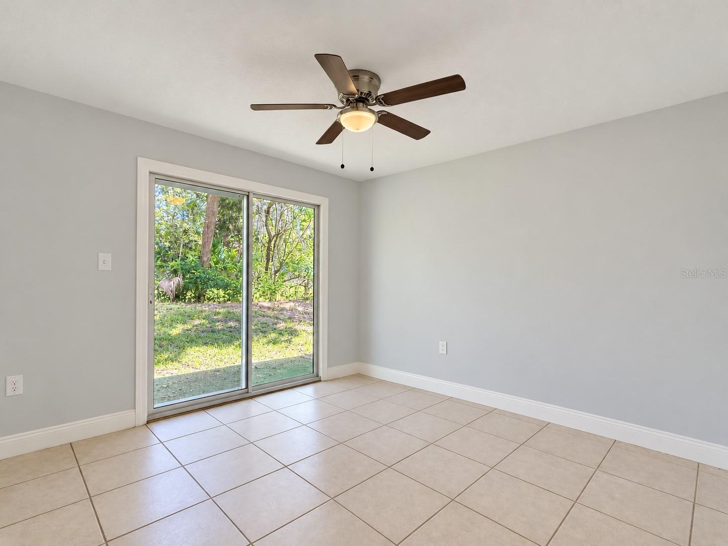 23 COUNTRY CLUB DR #B — photo 9
