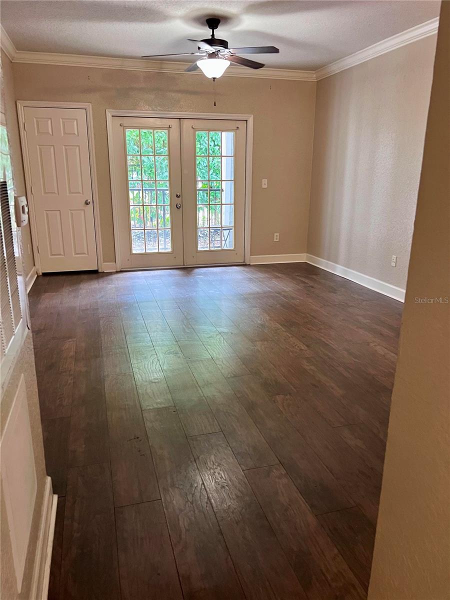 206 E SOUTH ST #1033 — photo 3