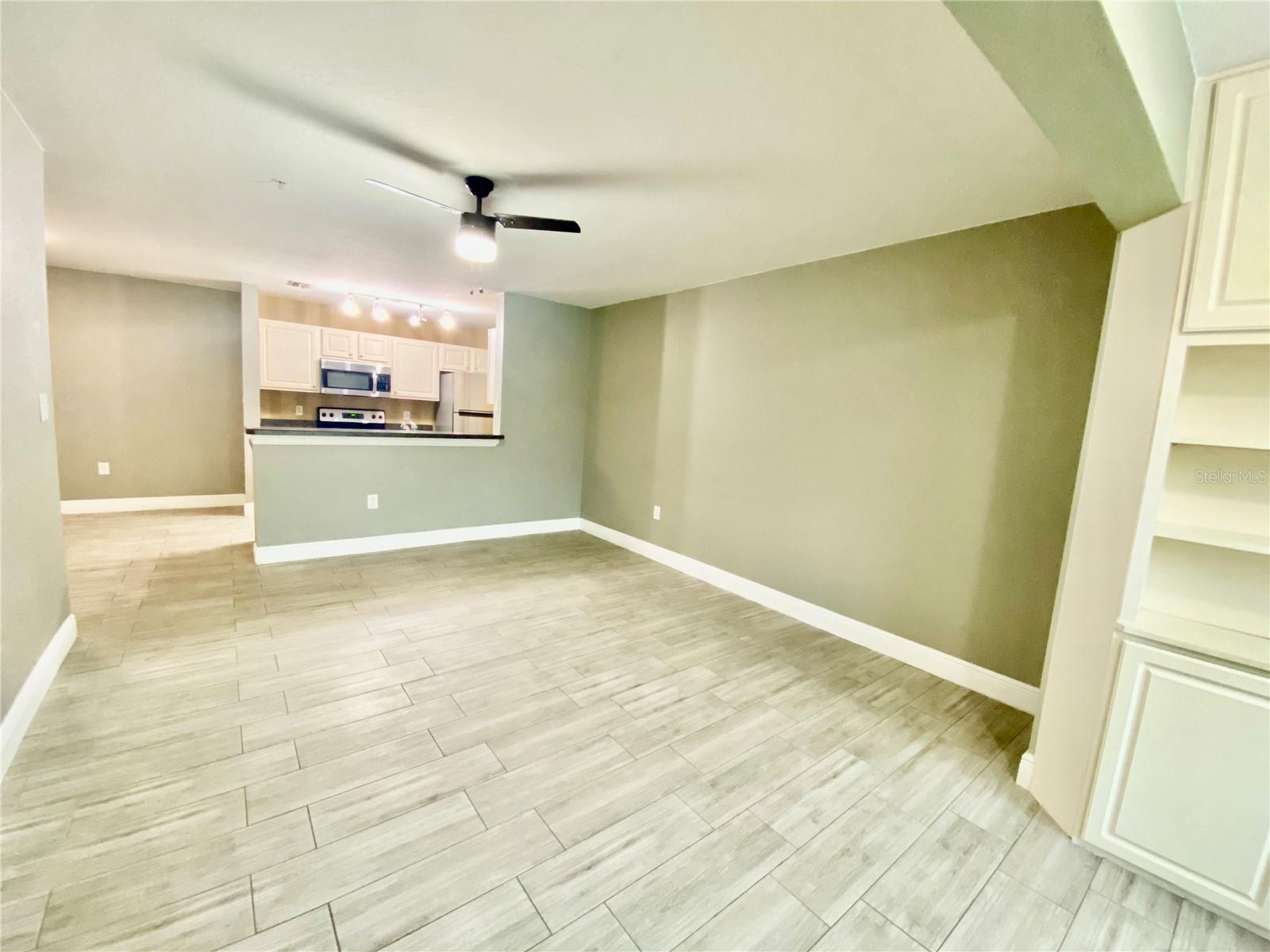 5447 VINELAND RD #1103 — photo 12