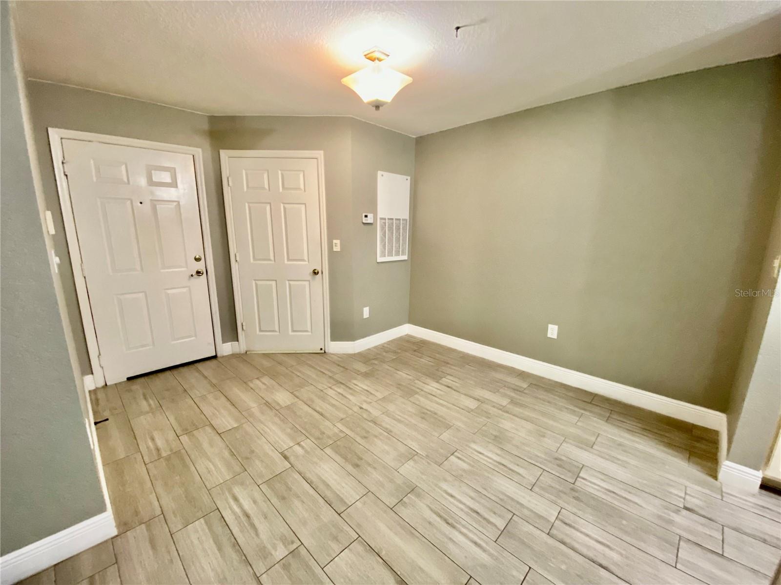 5447 VINELAND RD #1103 — photo 9