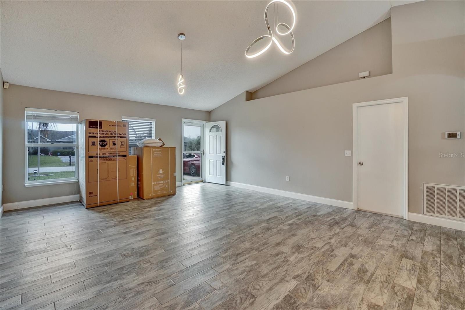3046 BLAINE CIR — photo 5