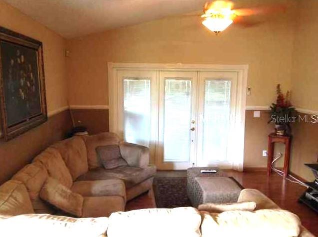 521 CYPRESS TREE CT — photo 3