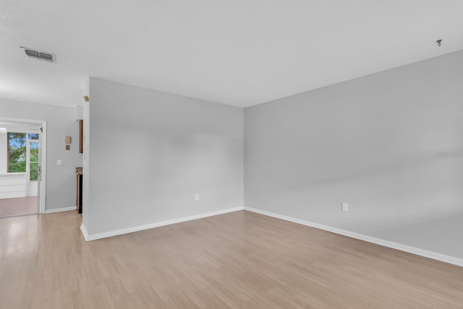 1345 S OXALIS AVE — photo 4